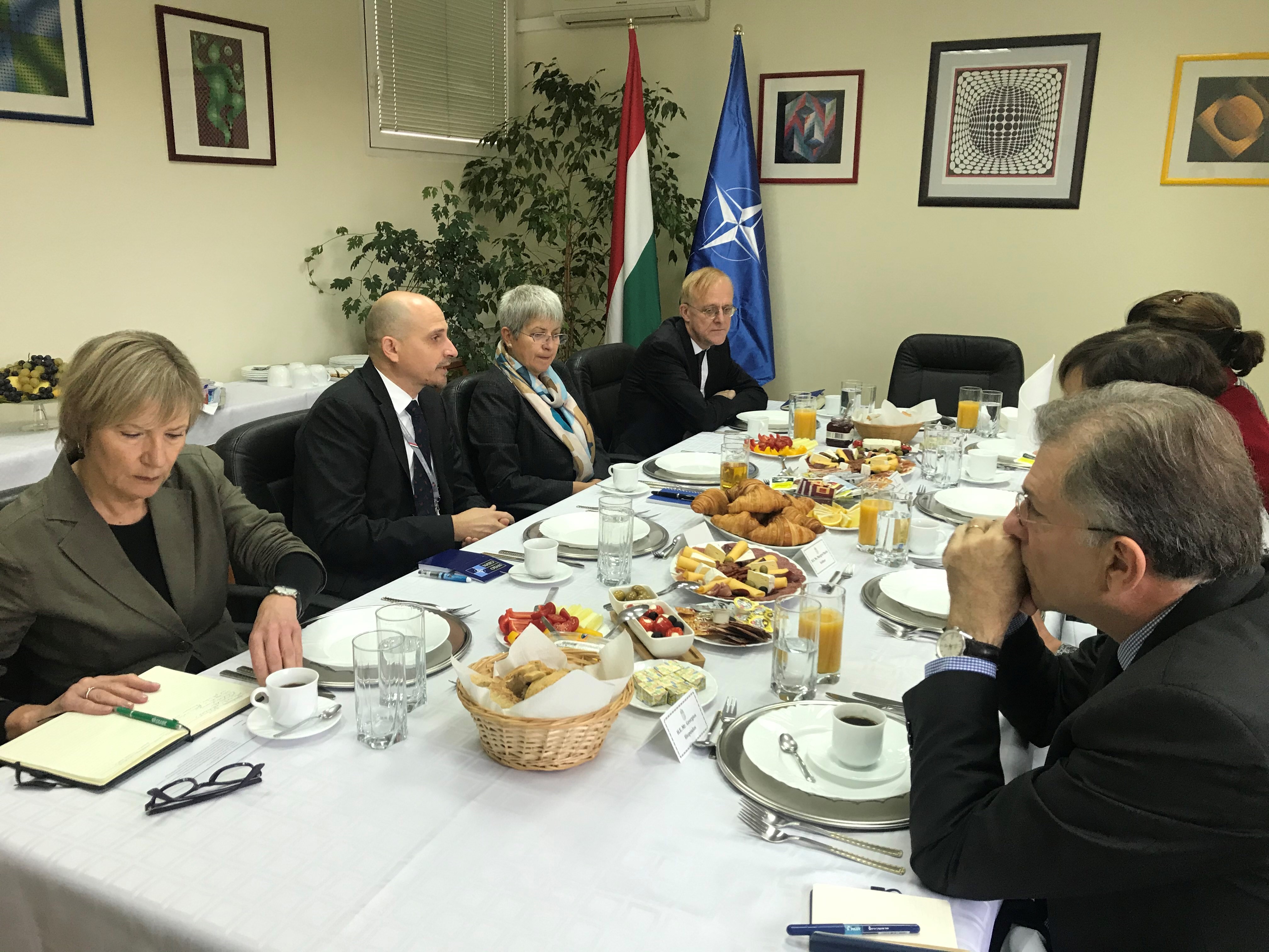 NATO munkareggeli - 2019